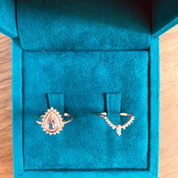 Cappucine Beverly Morganite and Diamond Ring Set - Picture 7 of 11